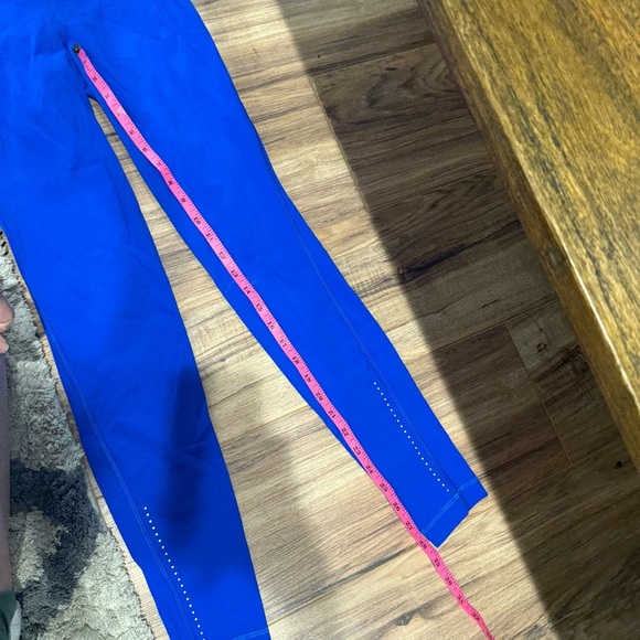Lululemon Swift Speed High-Rise Tight 28"
Symphony Blue - Picture 8 of 8